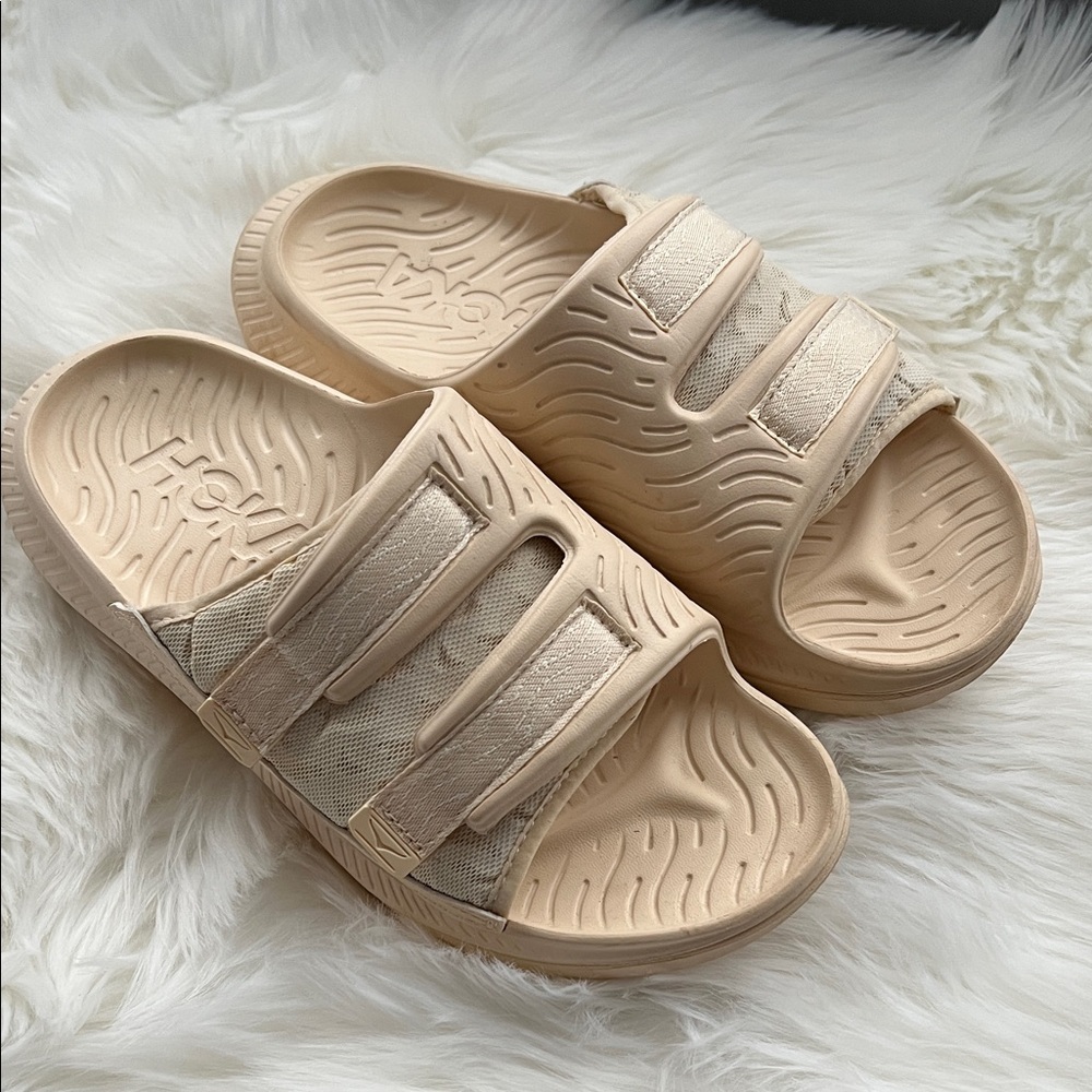 Hoka Gender Ore Luxe Slide Sandals